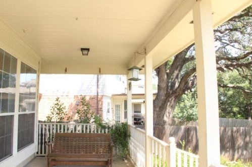 10625 Beard Ave, Austin TX  78748-3956 exterior