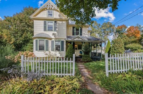 57 Garden St, Manchester, CT 06040-5008