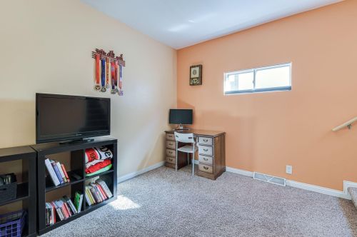 2526 Bartlett Ave, Milwaukee WI 53211-3952 exterior