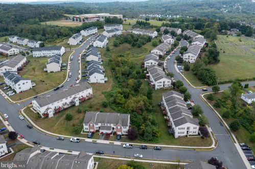 56 Green View Dr, Pottstown PA  19464-7501 exterior