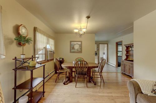 201 Merchant St, Cambridge, WI 53523-9479