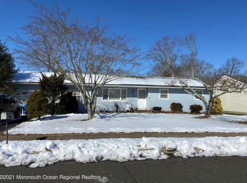 614 Leanora St, Bricktown, NJ 08723-6422