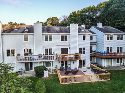 503 Mountain Ridge Dr, Mount Sinai NY  11766-1424 exterior