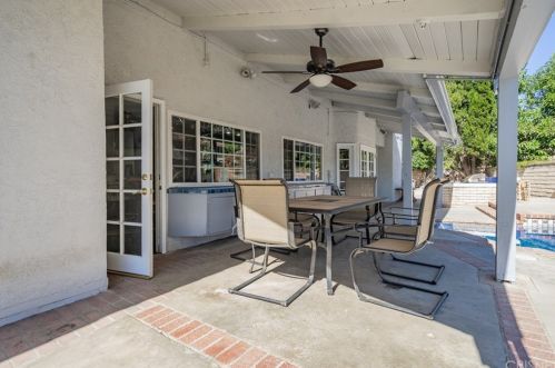 2828 Inyo Cir, Simi Valley CA 93063-2002 exterior