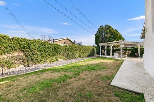 1243 Chestnut Ave, Orange CA 92867-3836 exterior