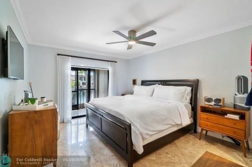 8288 Dundee Ter, Hialeah FL  33016-1405 exterior