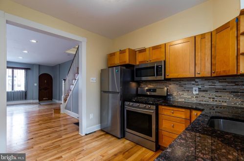 1214 Mercy St, Philadelphia PA 19148-2533 exterior