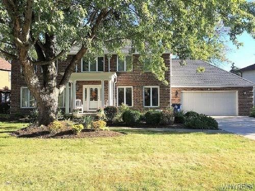 66 Southwedge Dr, Amherst, NY 14068-1357