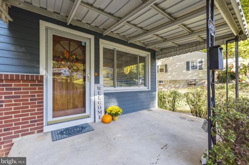 1826 Hylton Ave, Woodbridge, VA 22191-1816