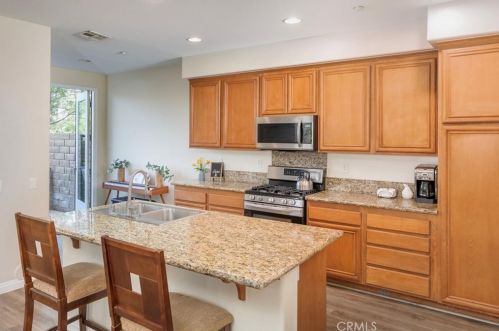 25526 Wharton Dr, Santa Clarita CA  91381-1726 exterior