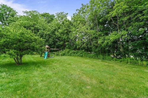 130 Osborne Hill Rd, Fishkill NY  12524-2515 exterior