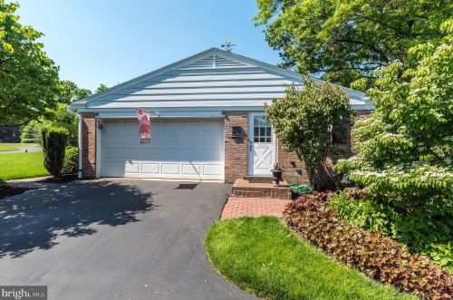 510 Lawn Ave, Lansdale, PA 19446-1523