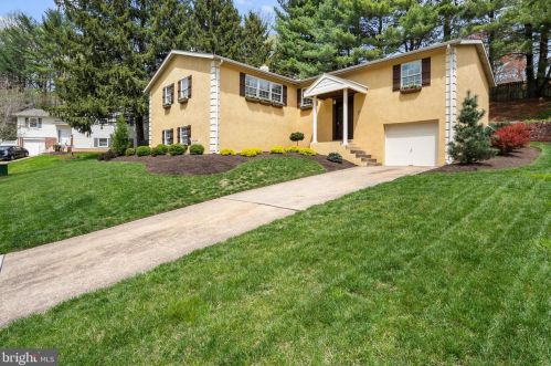 11 Pinyon Pine Cir, Wilmington, DE 19808-1008