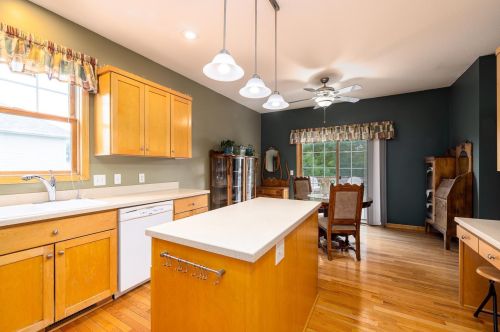 117 Arbor St, Waterford MN  55057-2897 exterior