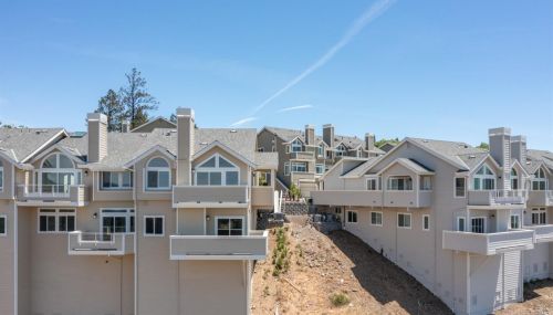 2083 Stonefield Ln, Santa Rosa, CA 95403-0952