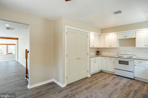 4956 Skippack Pike, Collegeville PA  19473-2049 exterior