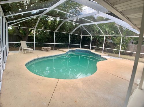 5607 Winter Garden Pkwy, Fort Pierce, FL 34951-1840