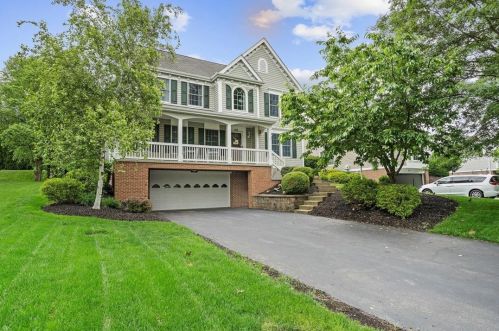 513 Bluegrass Dr, Canonsburg, PA 15317-4949