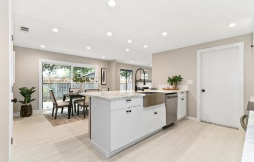 10 Clover Ct, Woodland CA  95695-3026 exterior