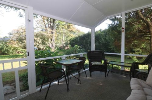 16 Gilbert Dr, Hyde Park NY  12538-2404 exterior