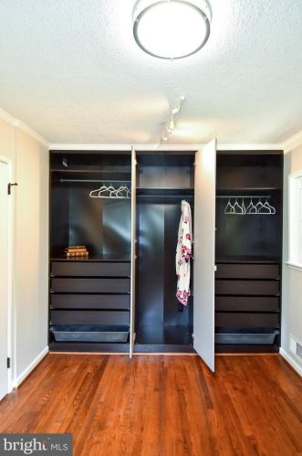 8913 Lagrange St, Lorton VA  22079-1626 exterior