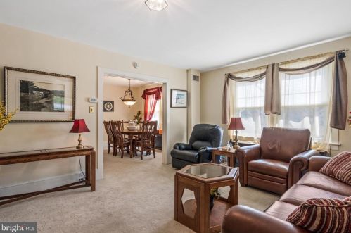 123 Old Kennett Rd, Kennett Sq PA  19348-2631 exterior