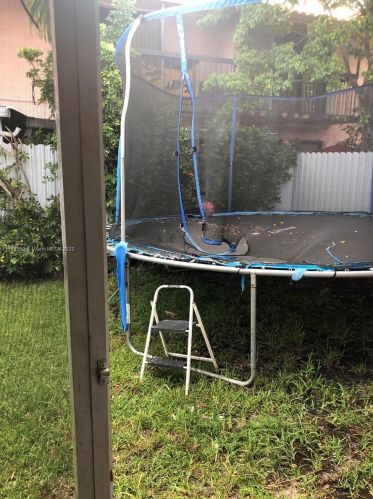 5960 21st Ct, Hialeah FL  33016-2633 exterior