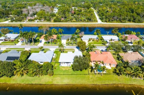 176 Monterey Way, West Palm Beach FL  33411-7816 exterior