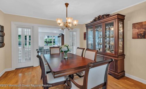 33 Pelican Rd, Middletown NJ  07748-3237 exterior