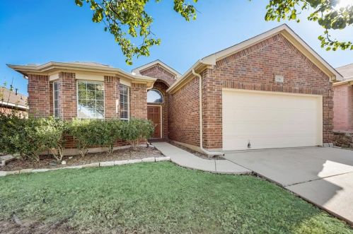 2116 Carlotta Dr, Fort Worth TX  76177-7336 exterior