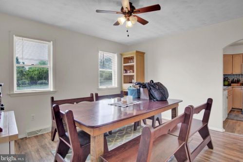 11 Thrush Dr, Carlisle PA  17015-7653 exterior