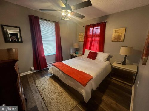 565 Chester Pike, Prospect Park PA  19076-1406 exterior