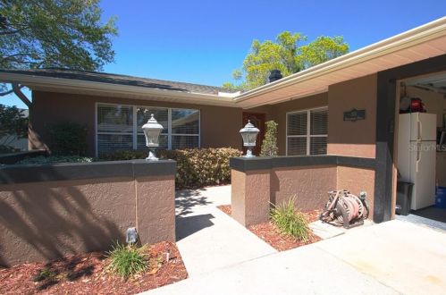 111 Maplewood Dr, Sanford, FL 32771-3660