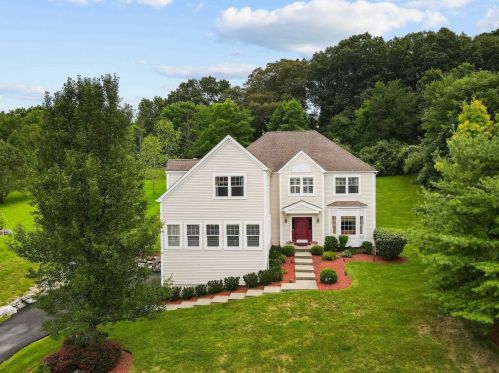 36 Roosevelt Dr, Poughquag, NY 12570-5227