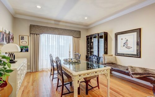 127 Cinnamon Ct, Huntington Station NY  11747-8711 exterior