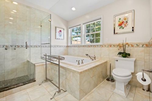 898 North St, White Plains NY  10605-4436 exterior