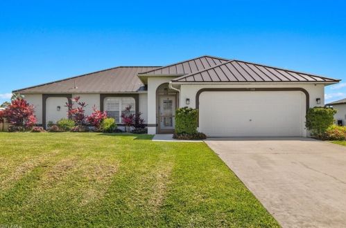 148 31st St, Cape Coral, FL 33904-3437