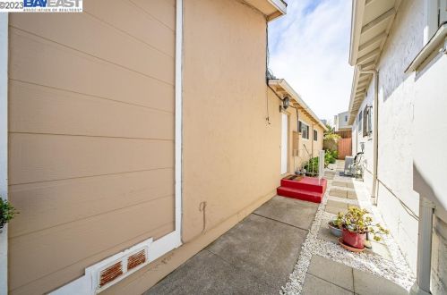 166 Plymouth Cir, Daly City CA  94015-2860 exterior