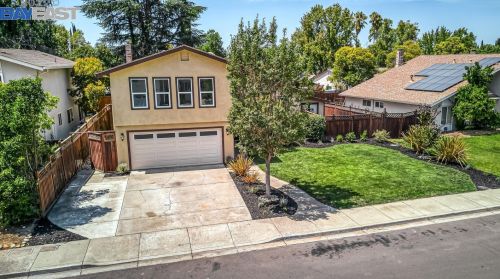 829 Katrina St, Livermore CA  94550-2392 exterior