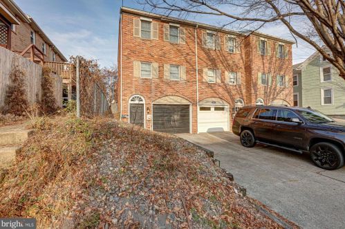 1815 15th St, Wilmington, DE 19806-2505