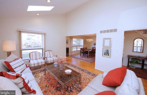 45 Laurel Wood Dr, Trenton NJ 08648 exterior