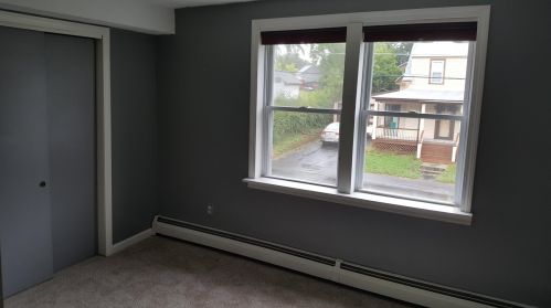 18 Brk St, Derry NH  03038-2603 exterior