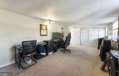 388 Bishop Hollow Rd, Newtown Square PA  19073-3901 exterior