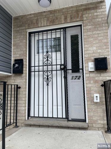 172 12th Ave, Paterson NJ  07501-1619 exterior