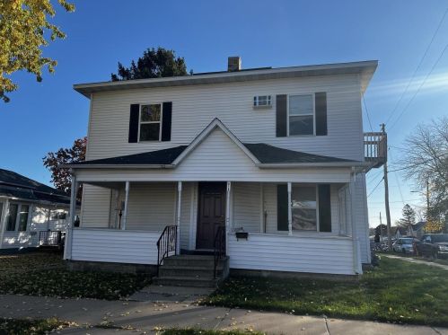 818 Woodard Ave, Tomah, WI 54660-2032