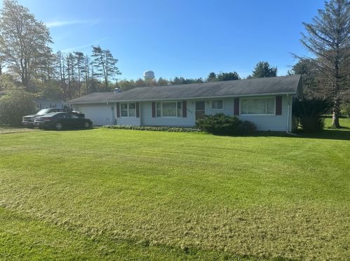 325 2nd St, Pleasantville, PA 16341-9709
