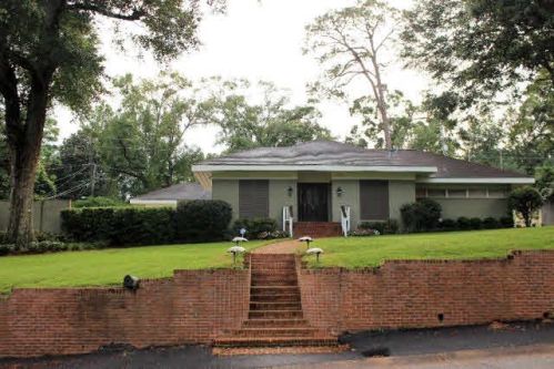 4 Ashley Dr, Mobile, AL 36608-1804