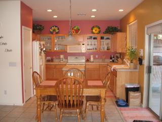 8804 Windsor Dr, Peoria AZ  85381-5116 exterior