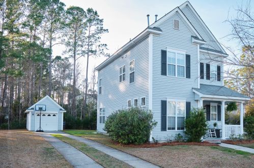 1869 Hubbell Dr, Mount Pleasant SC  29466-9211 exterior
