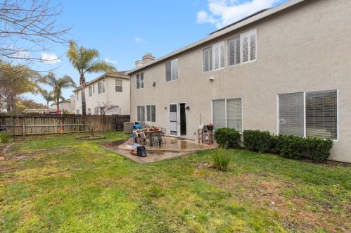 4300 Blake Dr, Modesto CA  95356-8925 exterior